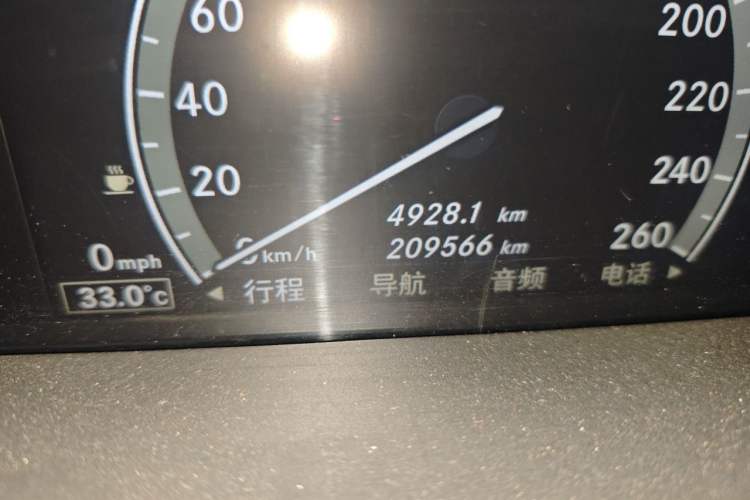 Used Mercedes-Benz S-Class 2012 S 350 L 4MATIC Grand Edition Odometer Close Up