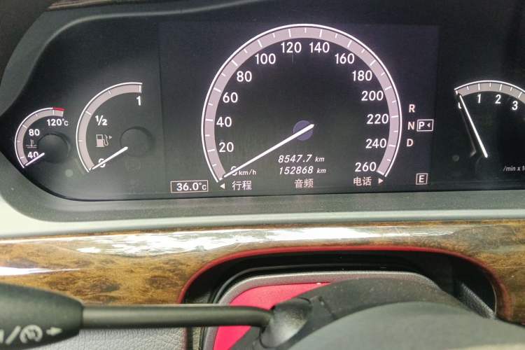 Used Mercedes-Benz S-Class 2012 S 300 L Business-Class Grand Edition Odometer Close Up