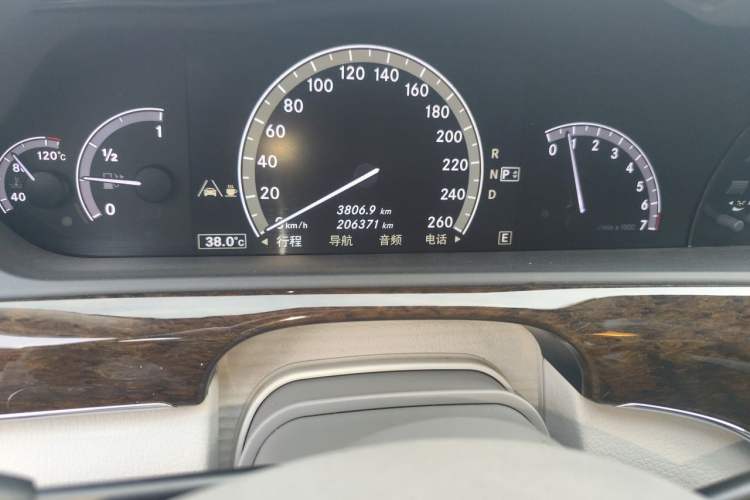 Used Mercedes-Benz S-Class 2012 S 300 L Prestige Grand Edition Odometer Close Up