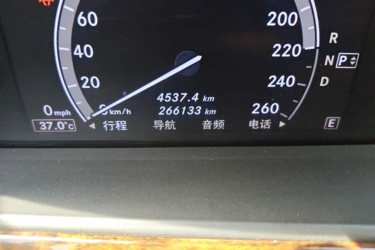 Used Mercedes-Benz S-Class 2012 S 300 L Luxury Grand Edition Odometer Close Up