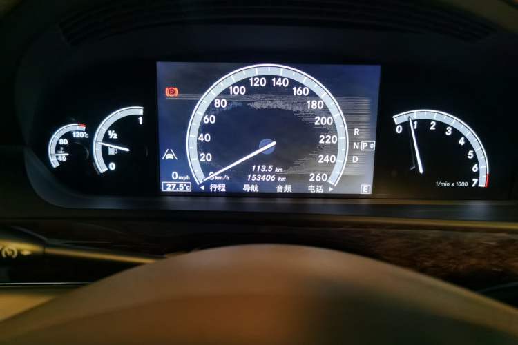 Used Mercedes-Benz S-Class 2012 S 300 L Prestige Grand Edition Odometer Close Up