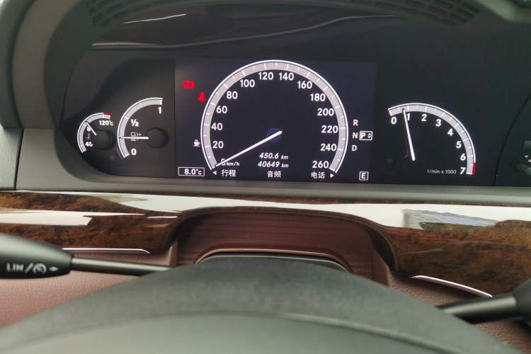 Used Mercedes-Benz S-Class 2012 S 300 L Business Standard Model Odometer Close Up