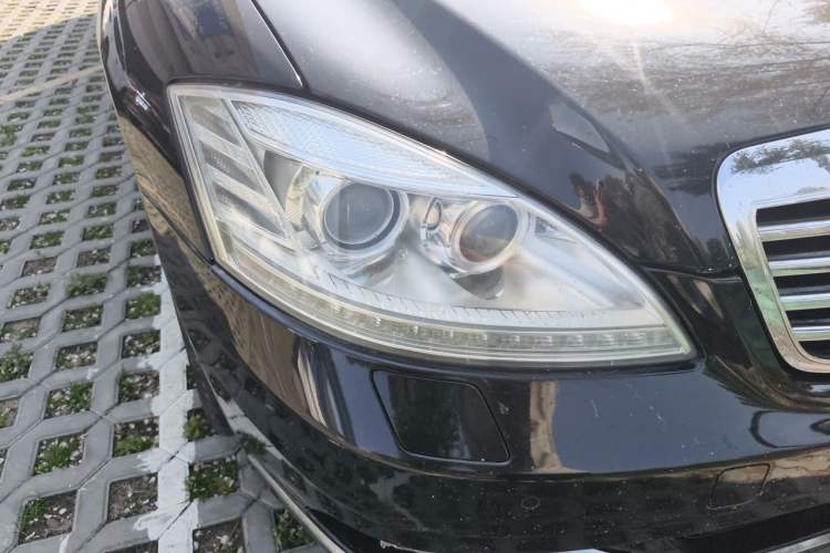 Used Mercedes-Benz S-Class 2012 S 300 L Luxury Grand Edition Right Front Headlight