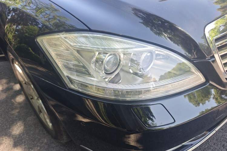 Used Mercedes-Benz S-Class 2012 S 300 L Business Standard Model Right Front Headlight