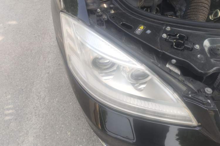 Used Mercedes-Benz S-Class 2012 S 300 L Business-Class Grand Edition Right Front Headlight