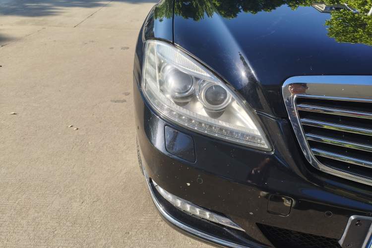 Used Mercedes-Benz S-Class 2012 S 350 L Grand Edition Right Front Headlight