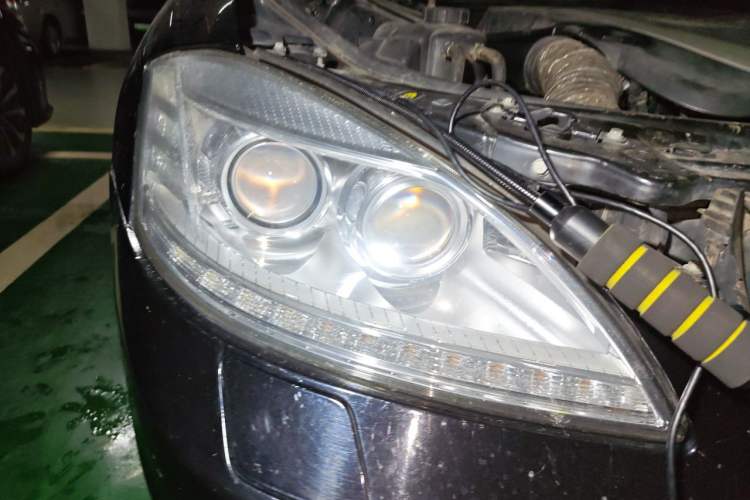Used Mercedes-Benz S-Class 2012 S 400 L HYBRID Grand Edition Right Front Headlight