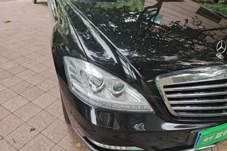 Used Mercedes-Benz S-Class 2012 S 300 L Business-Class Grand Edition Right Front Headlight