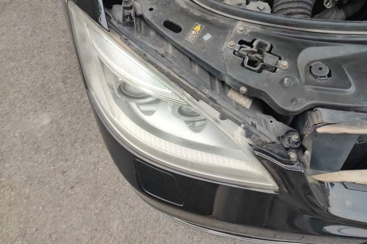 Used Mercedes-Benz S-Class 2012 S 300 L Business-Class Grand Edition Right Front Headlight