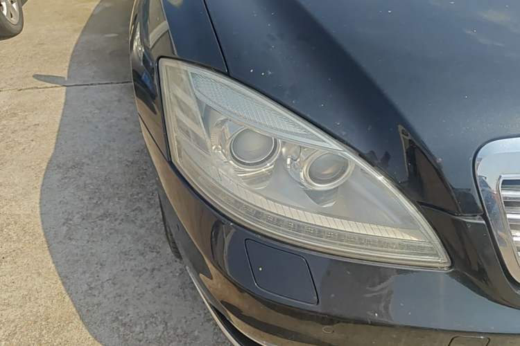 Used Mercedes-Benz S-Class 2012 S 400 L HYBRID Grand Edition Right Front Headlight