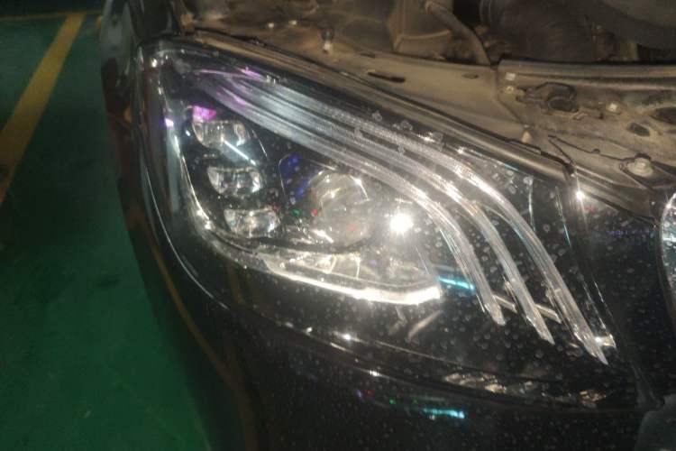 Used Mercedes-Benz S-Class 2012 S 300 L Business-Class Grand Edition Right Front Headlight