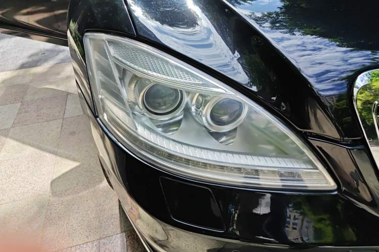 Used Mercedes-Benz S-Class 2012 S 300 L Business-Class Grand Edition Right Front Headlight