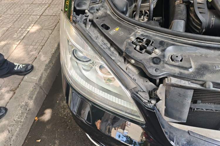 Used Mercedes-Benz S-Class 2012 S 350 L Grand Edition Right Front Headlight