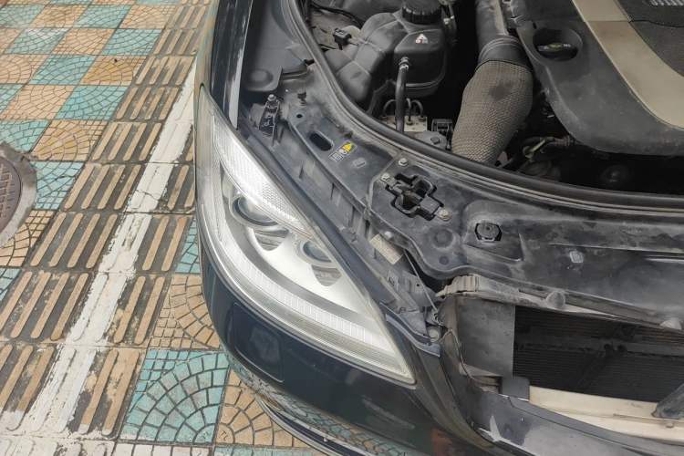 Used Mercedes-Benz S-Class 2012 S 300 L Business-Class Grand Edition Right Front Headlight