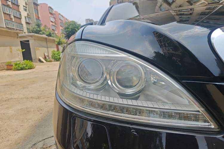 Used Mercedes-Benz S-Class 2012 S 400 L HYBRID Grand Edition Right Front Headlight