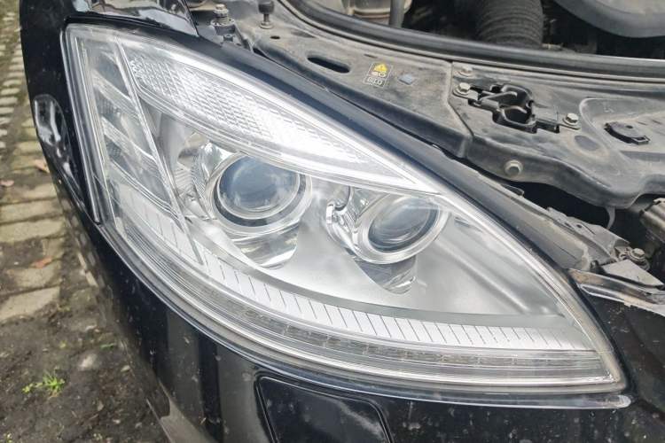 Used Mercedes-Benz S-Class 2012 S 300 L Prestige Grand Edition Right Front Headlight