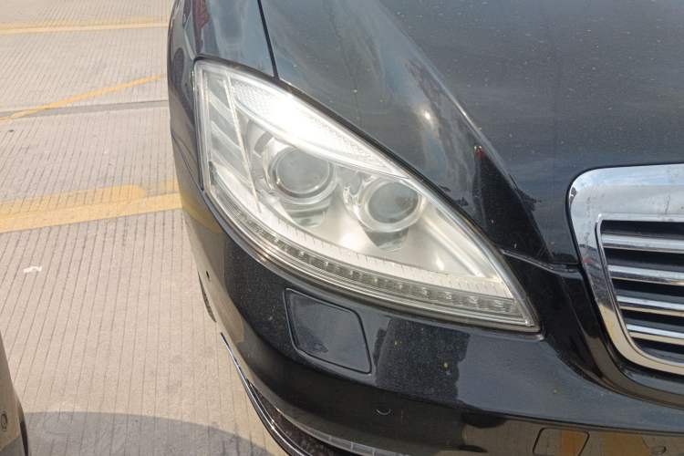 Used Mercedes-Benz S-Class 2012 S 300 L Prestige Grand Edition Right Front Headlight