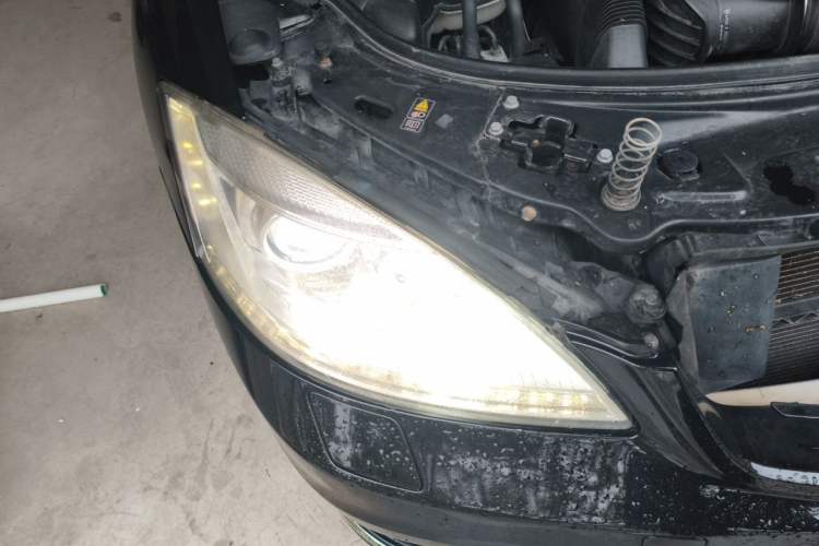 Used Mercedes-Benz S-Class 2012 S 350 L Grand Edition Right Front Headlight