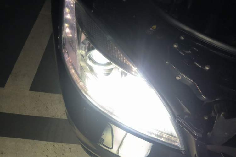 Used Mercedes-Benz S-Class 2012 S 350 L 4MATIC Grand Edition Right Front Headlight