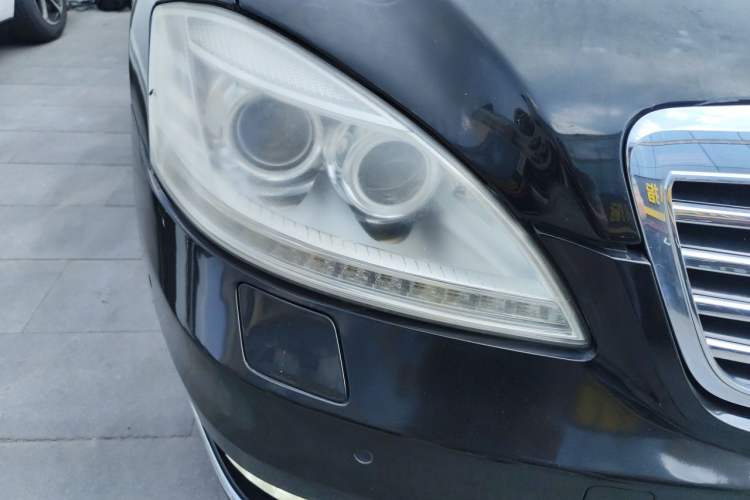 Used Mercedes-Benz S-Class 2012 S 300 L Business Standard Model Right Front Headlight