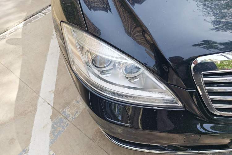 Used Mercedes-Benz S-Class 2012 S 300 L Luxury Grand Edition Right Front Headlight