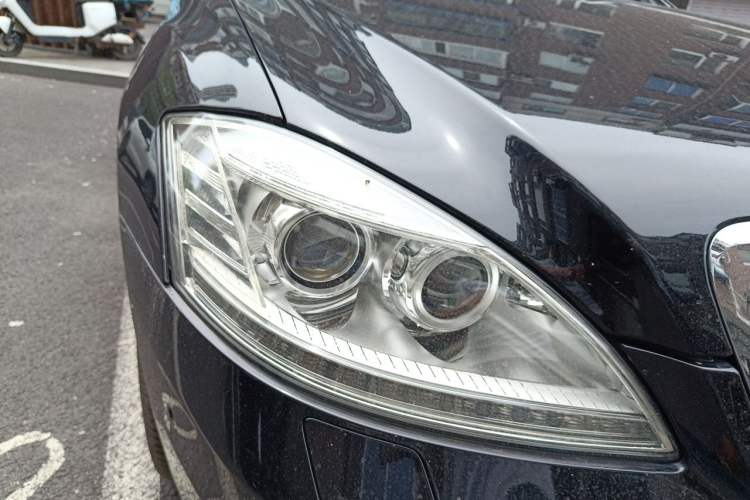 Used Mercedes-Benz S-Class 2012 S 300 L Business Standard Model Right Front Headlight