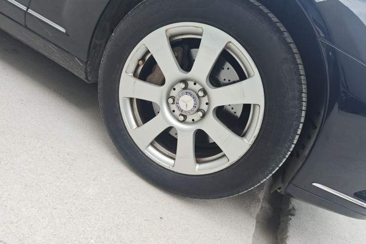 Used Mercedes-Benz S-Class 2012 S 300 L Business Standard Model Right Front Wheel Hub