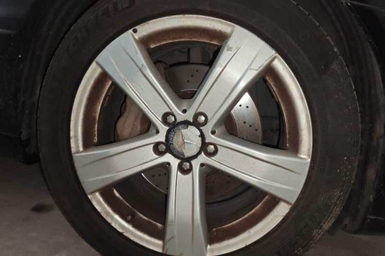 Used Mercedes-Benz S-Class 2012 S 300 L Prestige Grand Edition Right Front Wheel Hub