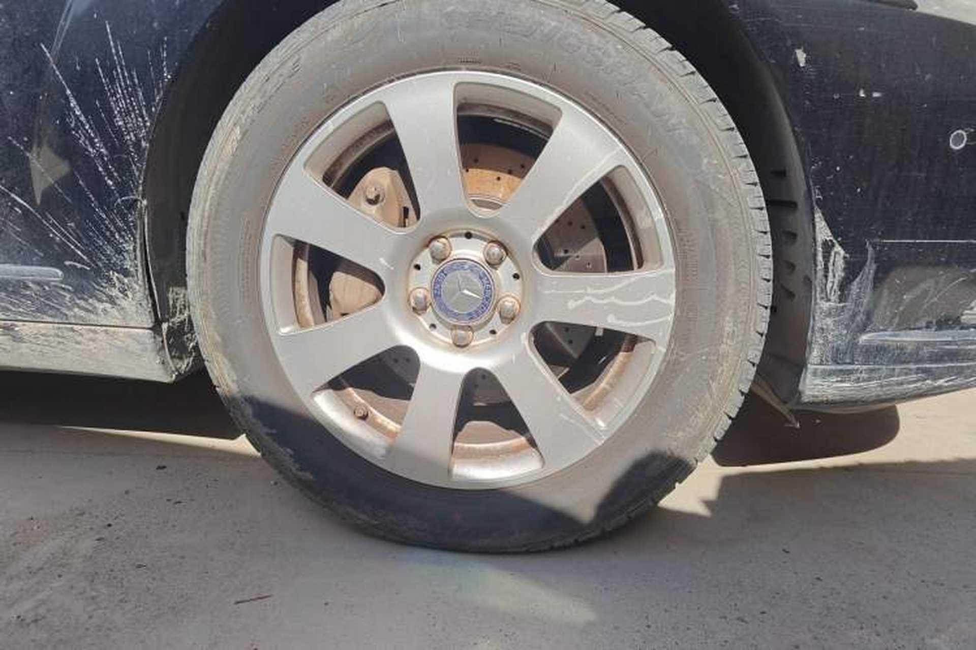 Used Mercedes-Benz S-Class 2012 S 300 L Business Standard Model Right Front Wheel Hub