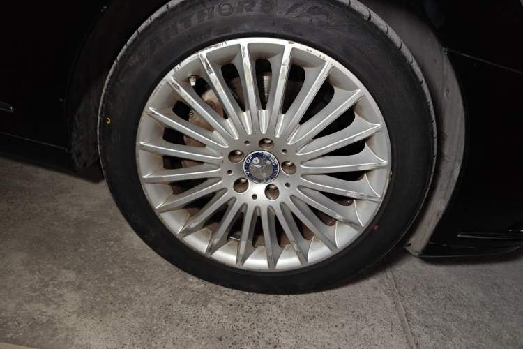 Used Mercedes-Benz S-Class 2012 S 350 L 4MATIC Grand Edition Right Front Wheel Hub