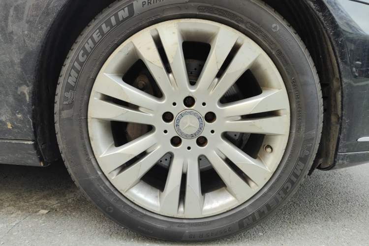 Used Mercedes-Benz S-Class 2012 S 350 L 4MATIC Grand Edition Right Front Wheel Hub