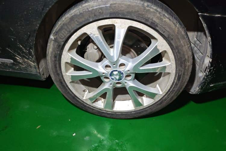 Used Mercedes-Benz S-Class 2012 S 400 L HYBRID Grand Edition Right Front Wheel Hub