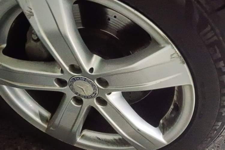 Used Mercedes-Benz S-Class 2012 S 300 L Prestige Grand Edition Right Front Wheel Hub