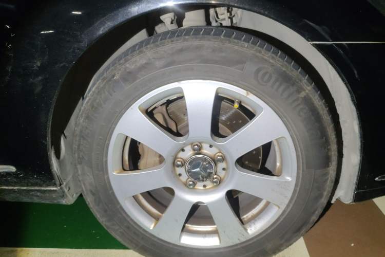 Used Mercedes-Benz S-Class 2012 S 300 L Business-Class Grand Edition Right Front Wheel Hub