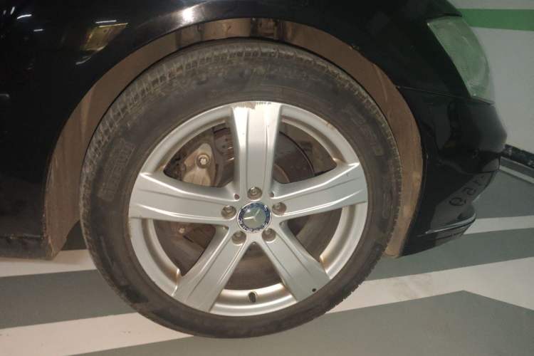 Used Mercedes-Benz S-Class 2012 S 300 L Luxury Grand Edition Right Front Wheel Hub