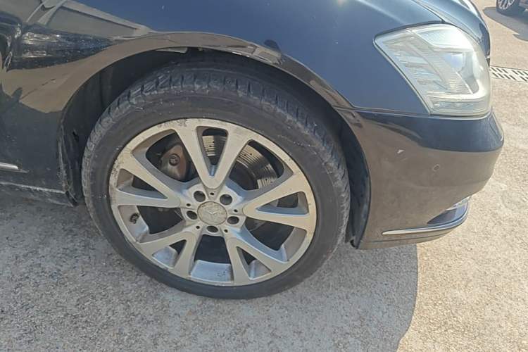 Used Mercedes-Benz S-Class 2012 S 400 L HYBRID Grand Edition Right Front Wheel Hub