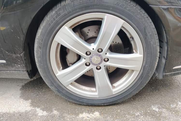 Used Mercedes-Benz S-Class 2012 S 300 L Business Standard Model Right Front Wheel Hub