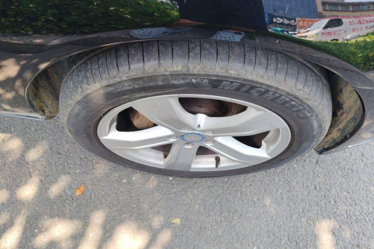 Used Mercedes-Benz S-Class 2012 S 300 L Business-Class Grand Edition Right Front Wheel Hub