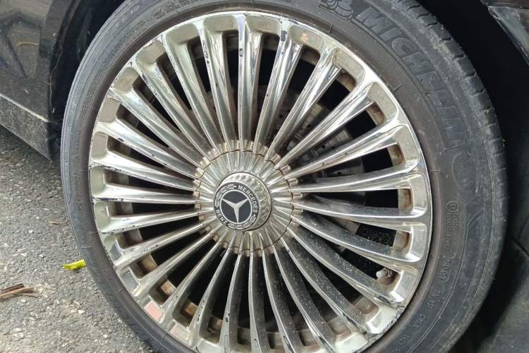 Used Mercedes-Benz S-Class 2012 S 300 L Business-Class Grand Edition Right Front Wheel Hub