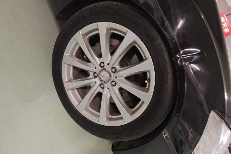 Used Mercedes-Benz S-Class 2012 S 350 L 4MATIC Grand Edition Right Front Wheel Hub