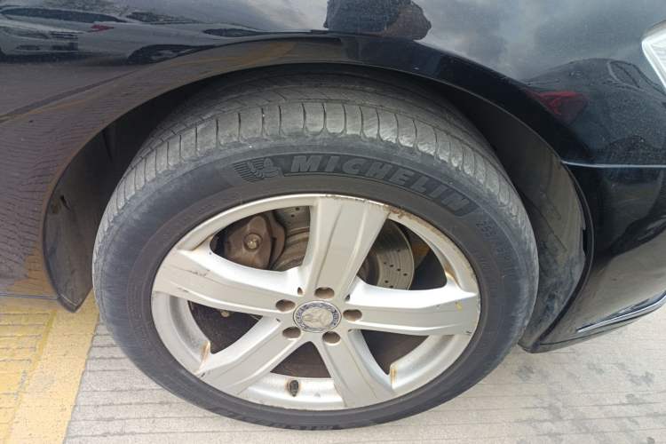 Used Mercedes-Benz S-Class 2012 S 300 L Prestige Grand Edition Right Front Wheel Hub