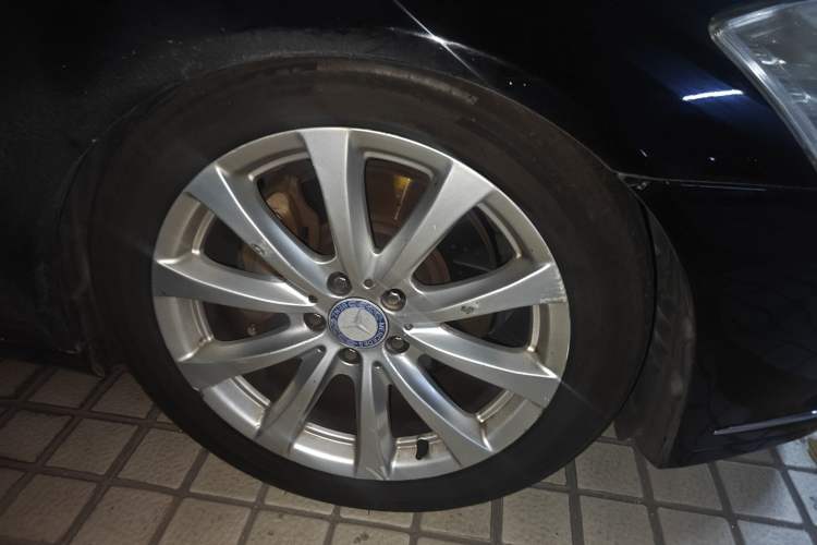 Used Mercedes-Benz S-Class 2012 S 300 L Luxury Grand Edition Right Front Wheel Hub
