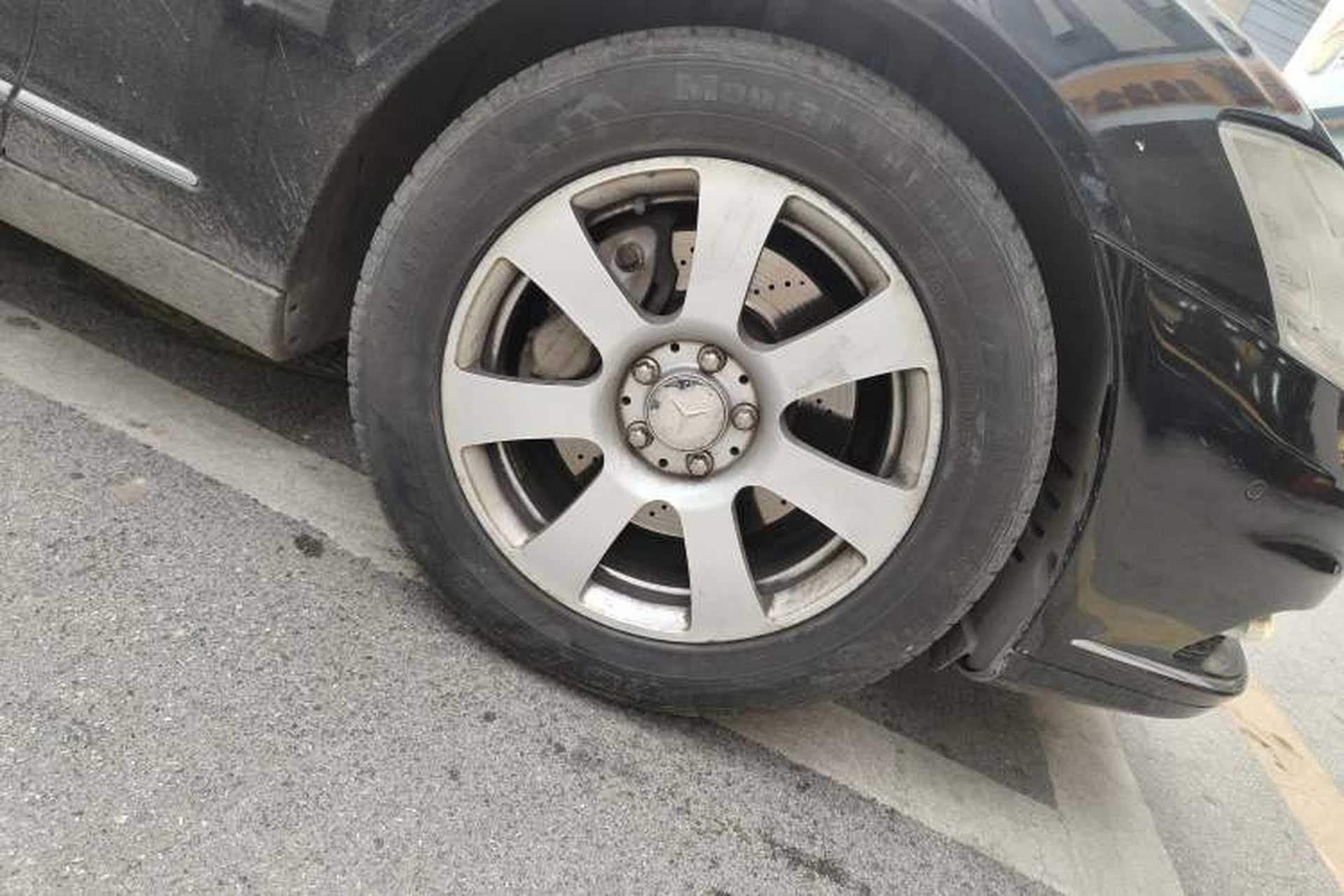 Used Mercedes-Benz S-Class 2012 S 300 L Business-Class Grand Edition Right Front Wheel Hub