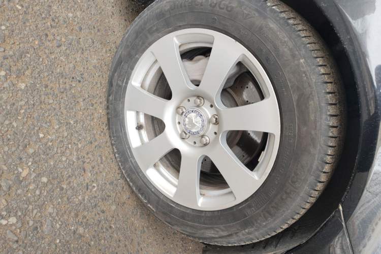 Used Mercedes-Benz S-Class 2012 S 300 L Business-Class Grand Edition Right Front Wheel Hub