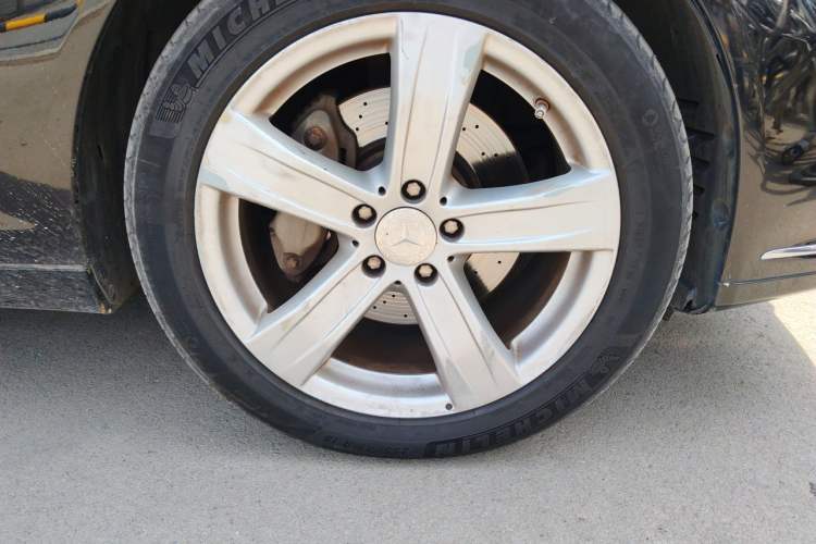 Used Mercedes-Benz S-Class 2012 S 300 L Luxury Grand Edition Right Front Wheel Hub