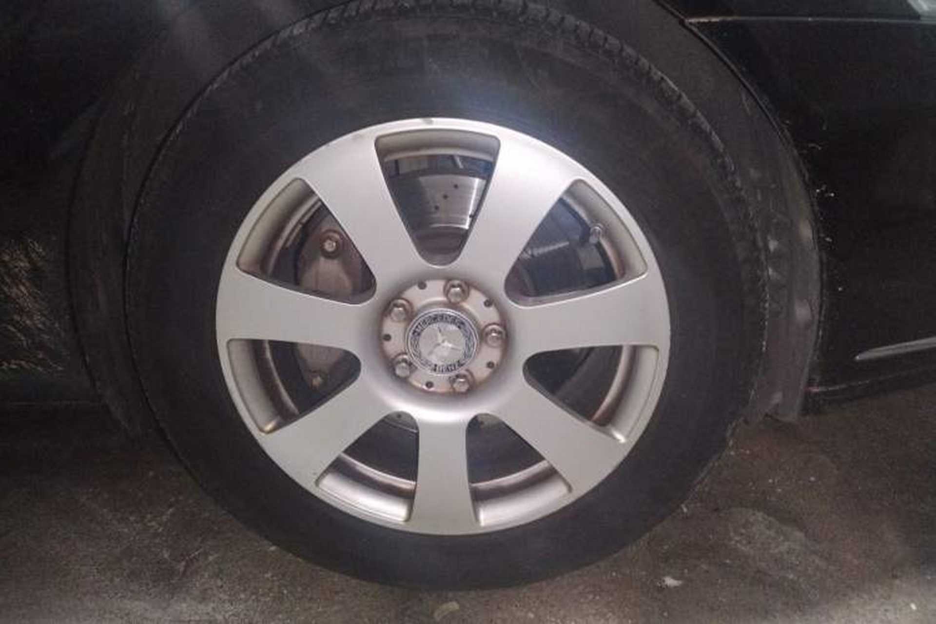 Used Mercedes-Benz S-Class 2012 S 300 L Business Standard Model Right Front Wheel Hub