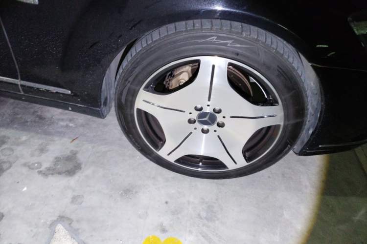Used Mercedes-Benz S-Class 2012 S 300 L Luxury Grand Edition Right Front Wheel Hub