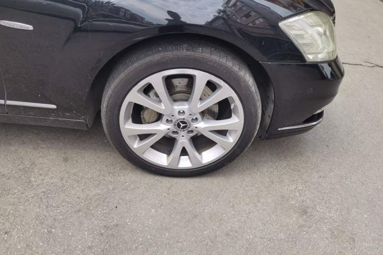 Used Mercedes-Benz S-Class 2012 S 400 L HYBRID Grand Edition Right Front Wheel Hub