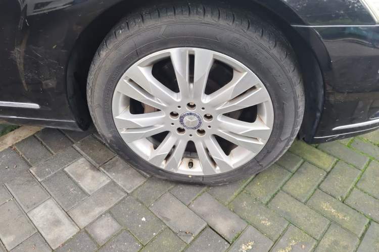 Used Mercedes-Benz S-Class 2012 S 350 L 4MATIC Grand Edition Right Front Wheel Hub