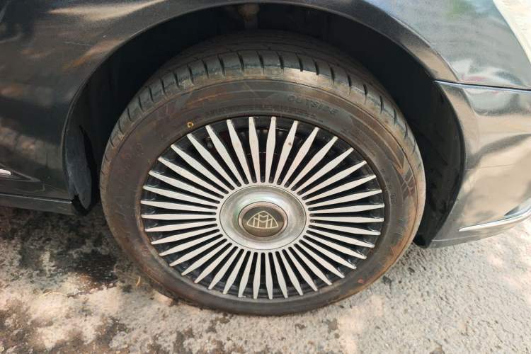 Used Mercedes-Benz S-Class 2012 S 300 L Prestige Grand Edition Right Front Wheel Hub